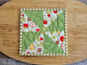 Green Pinwheel Hot Mat